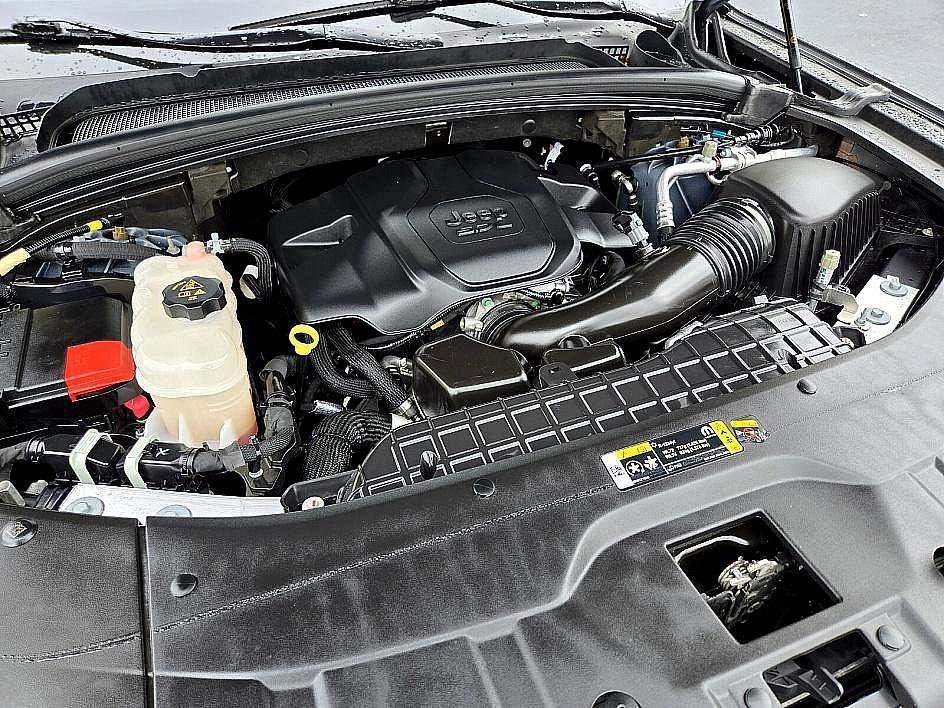 Used 2023 Jeep Grand Cherokee L Overland image 19