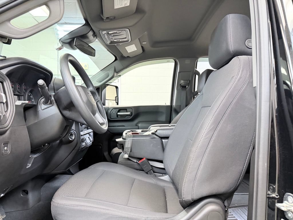 Used 2026 Chevrolet Silverado 2500 Custom w/ Custom Blackout Package AWD/4WD image 15