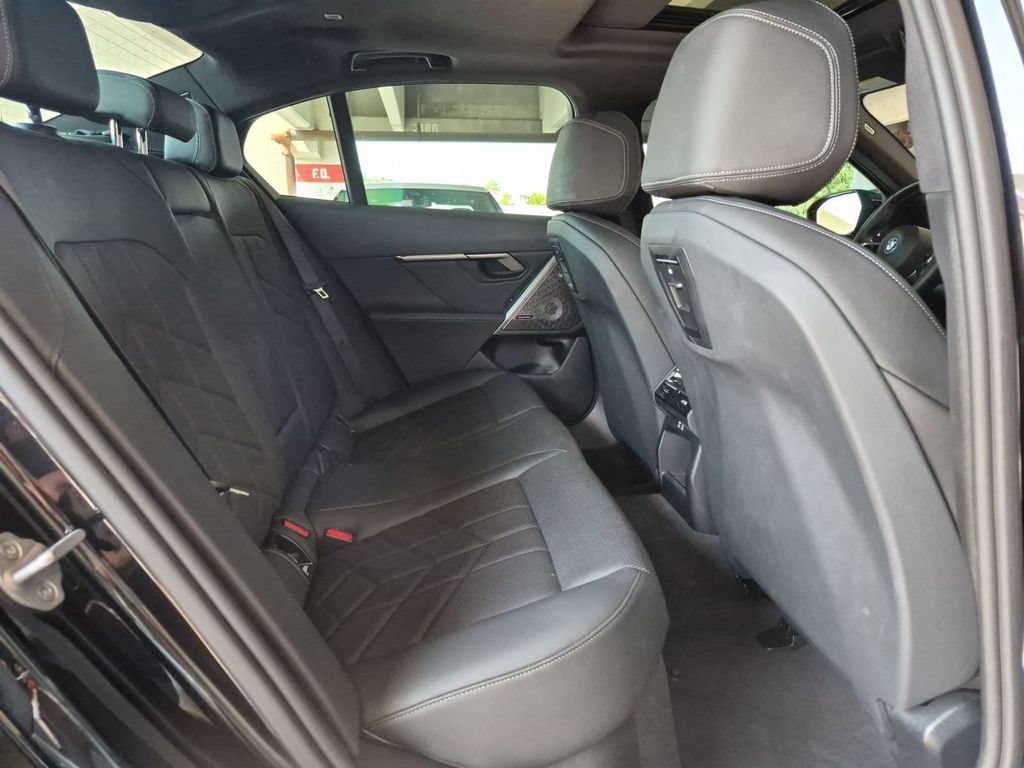 Used 2024 BMW i5 M60 w/ Premium Package AWD/4WD image 18