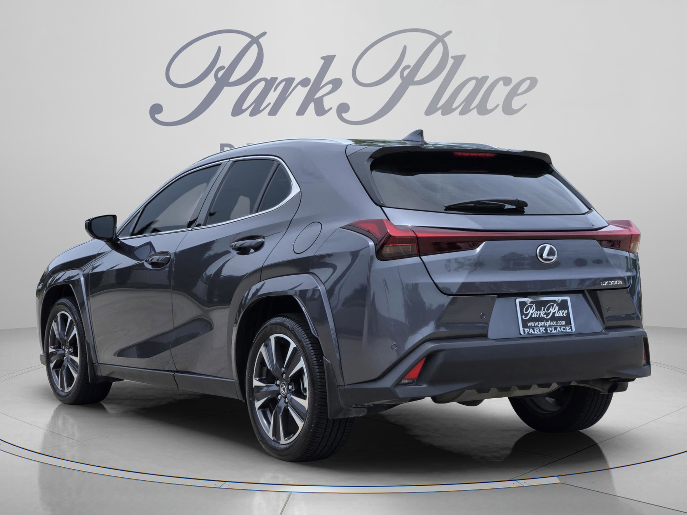 Used 2025 Lexus UX 300h FWD w/ Accessory Package (Z1) image 3