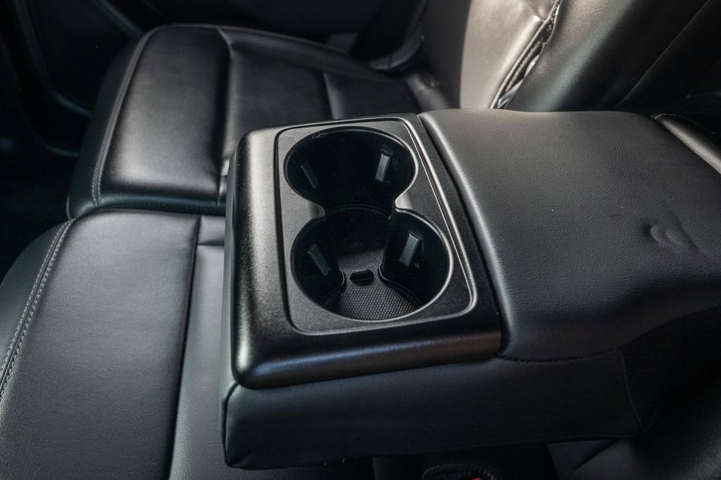 Used 2022 Ford Explorer XLT w/ Equipment Group 202A image 46