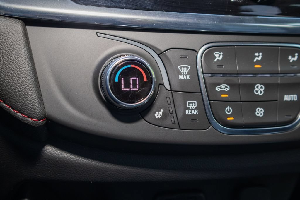 Used 2023 Chevrolet Traverse RS AWD/4WD image 23