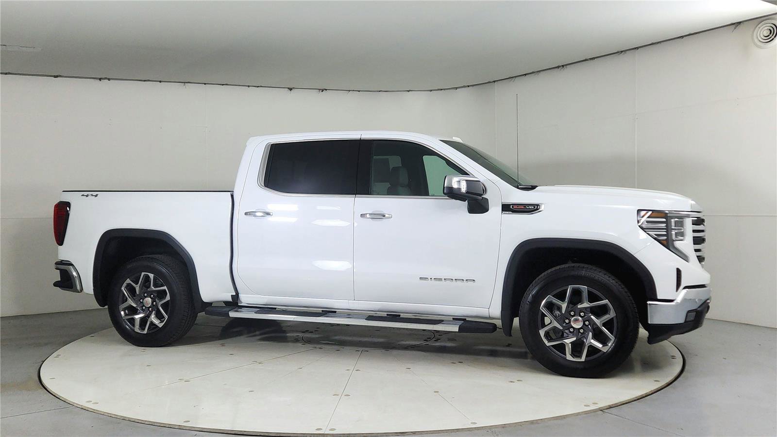 New 2026 GMC Sierra 1500 SLT w/ SLT Premium Plus Package image 8