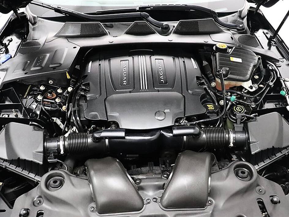 Used 2015 Jaguar XJ L Portfolio RWD image 57