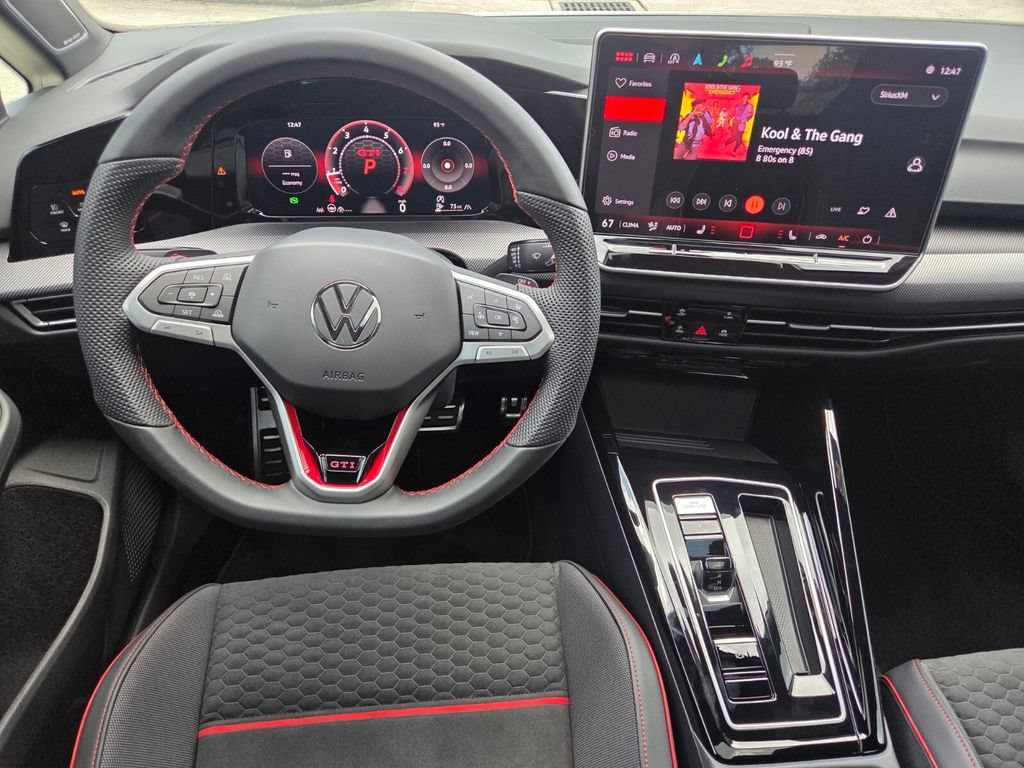 Used 2026 Volkswagen GTI SE FWD image 20
