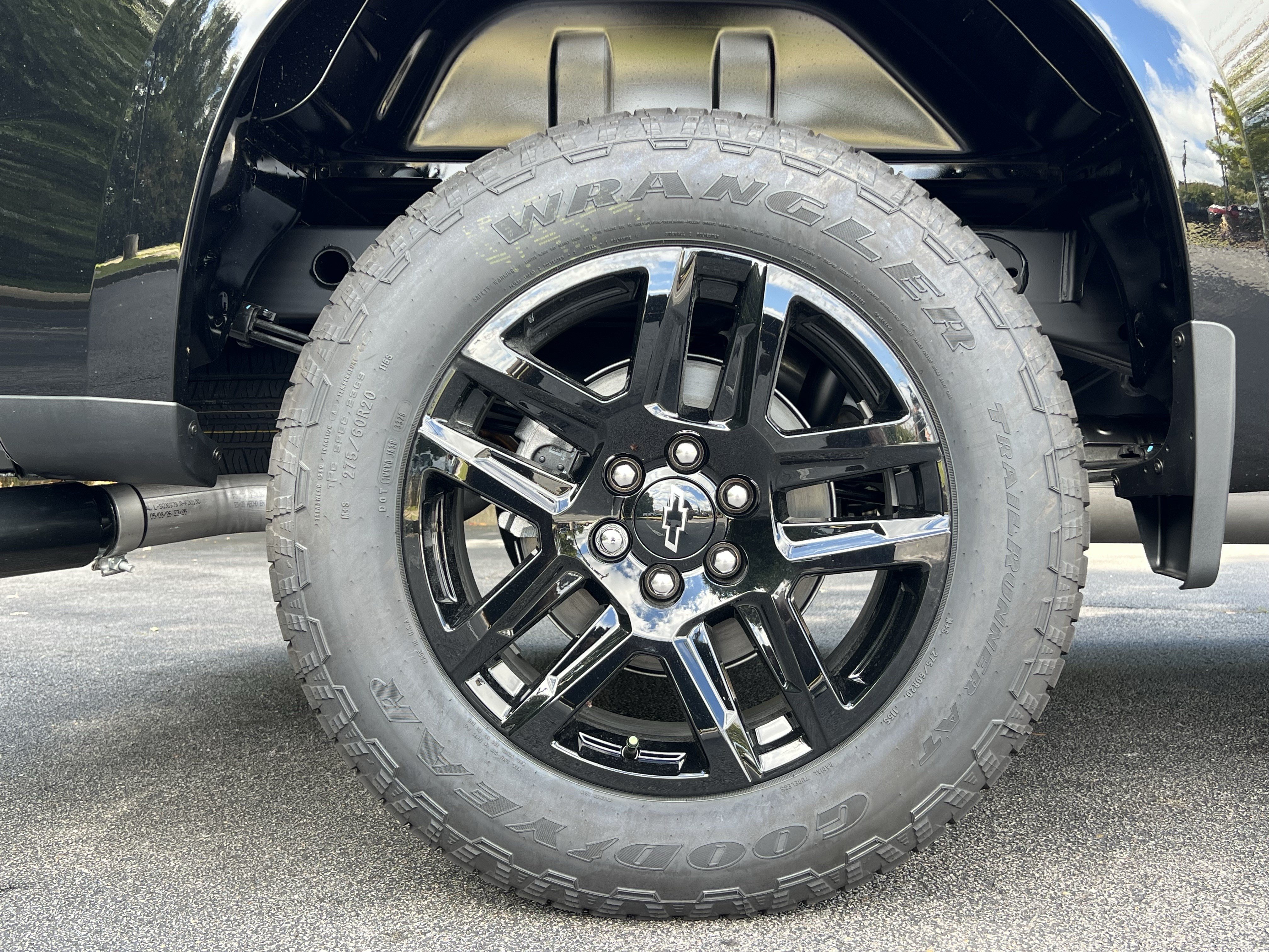 New 2026 Chevrolet Silverado 1500 Custom w/ Turbomax Blackout Package AWD/4WD image 39