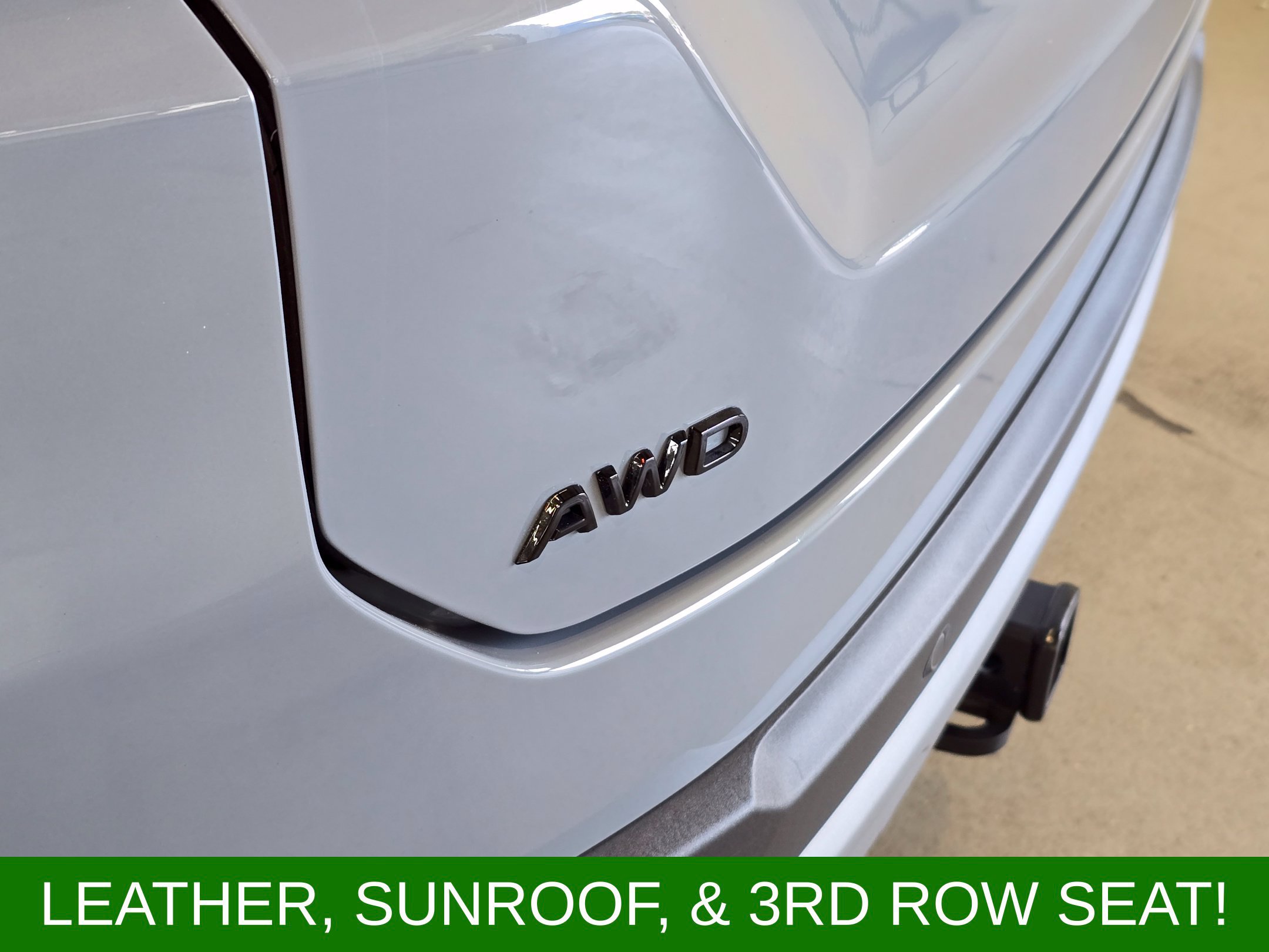 Used 2025 Honda Pilot TrailSport image 8