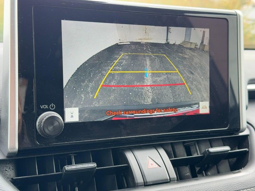 Used 2025 Toyota RAV4 XLE image 22