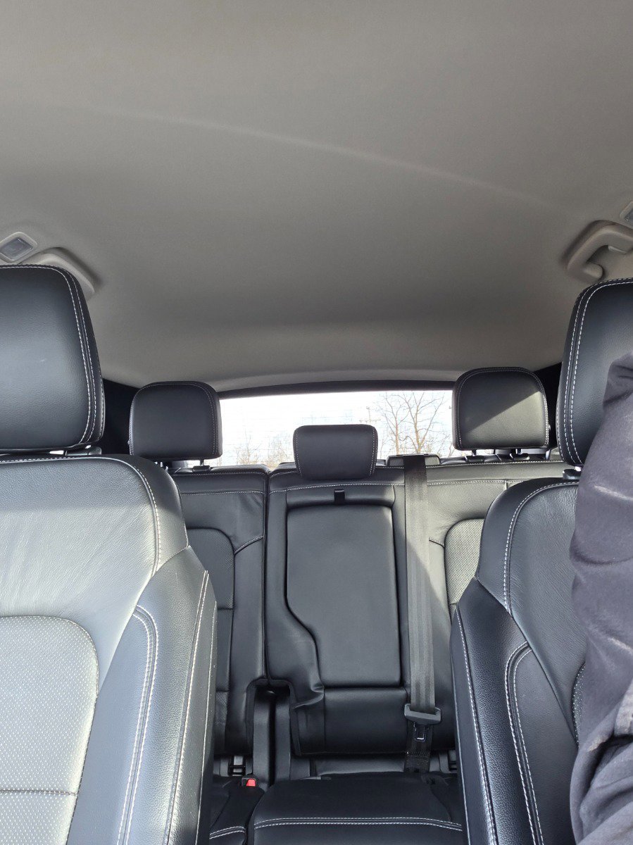 Used 2020 Ford Escape Titanium image 18