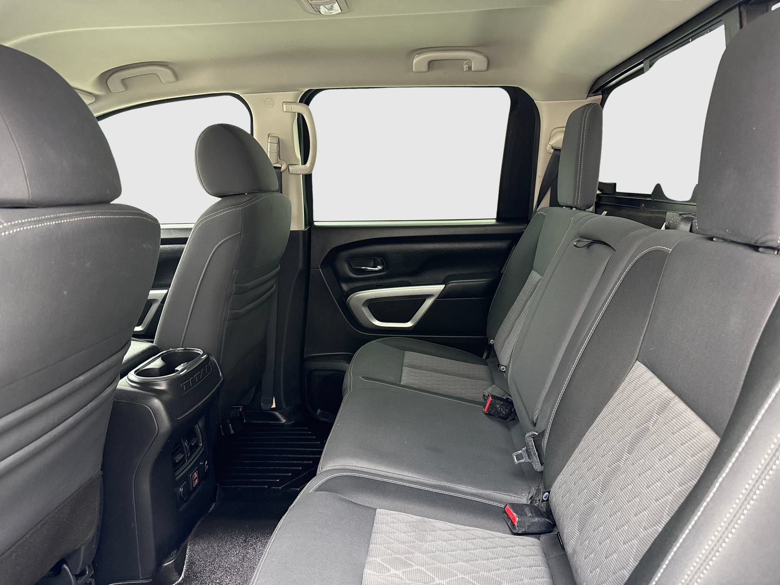 Used 2021 Nissan Titan SV w/ SV Convenience Package RWD image 37