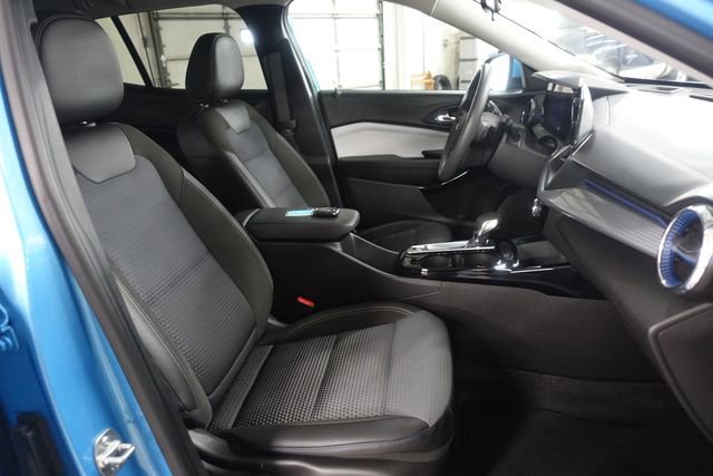 Used 2025 Chevrolet Trax LT image 24