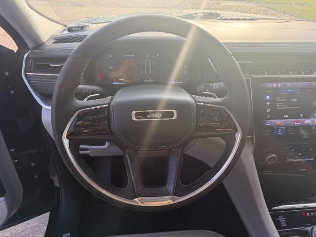 Used 2022 Jeep Grand Cherokee Overland image 10