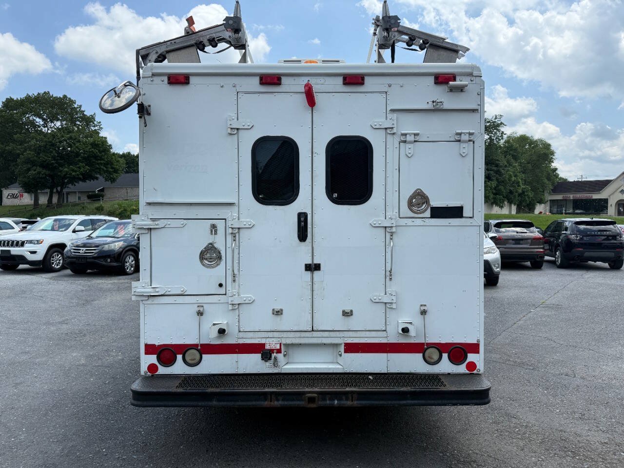 Used 2009 Chevrolet Express 3500 RWD image 6
