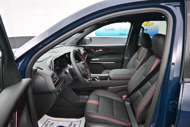 New 2027 Chevrolet Traverse RS w/ LPO, Floor Liner Package FWD image 14