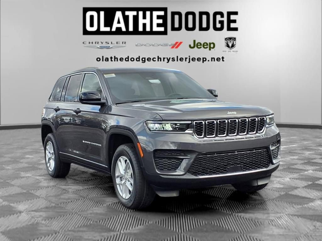 New 2025 Jeep Grand Cherokee Laredo w/ Luxury Tech Group I AWD/4WD image 30