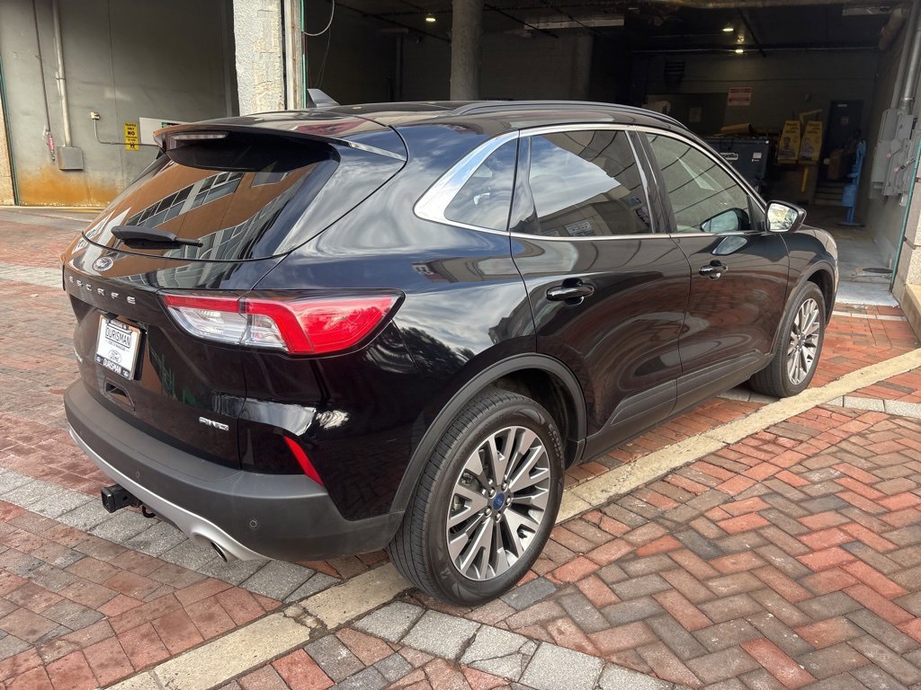 Used 2022 Ford Escape Titanium w/ Class II Trailer Tow Package image 3