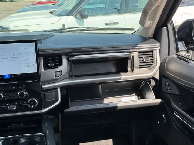 Used 2024 Ford Expedition Max XLT AWD/4WD image 32