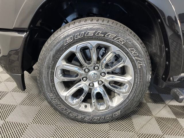 Used 2022 RAM 1500 Laramie w/ Sport Appearance Package image 10