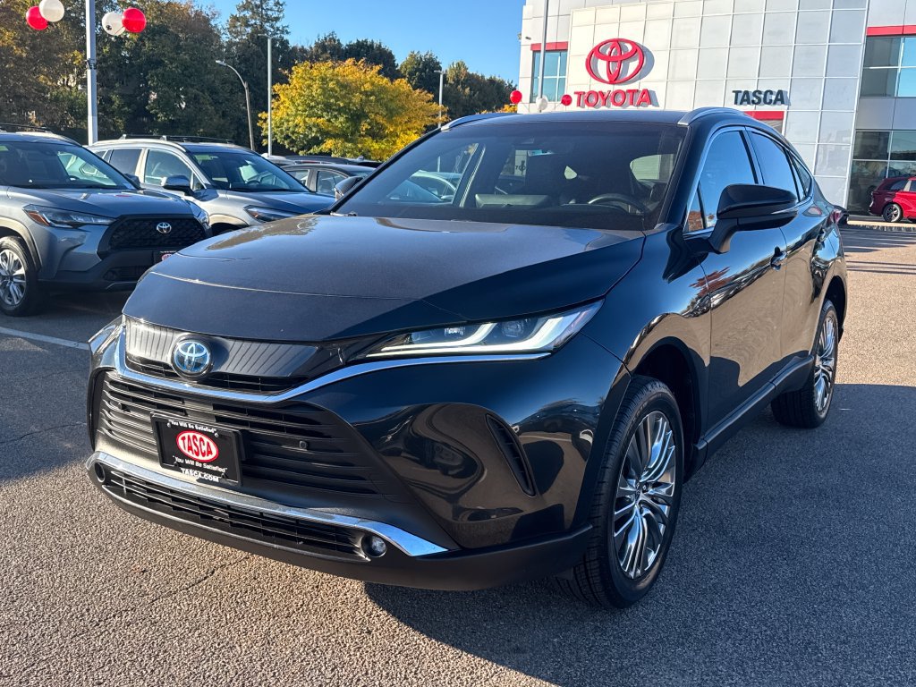 Used 2023 Toyota Venza XLE AWD/4WD image 3