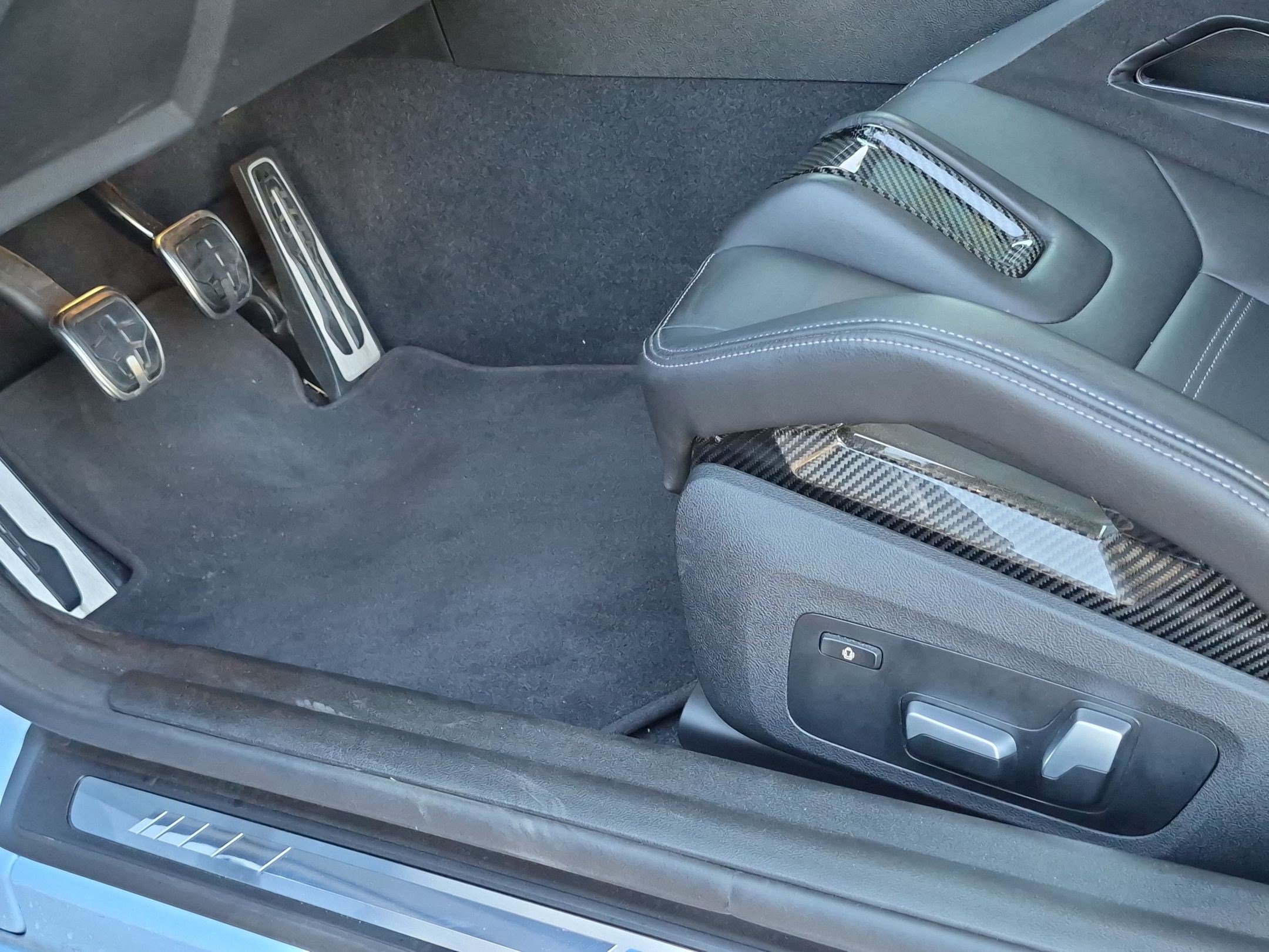 Used 2024 BMW M2 w/ Carbon Package RWD image 17