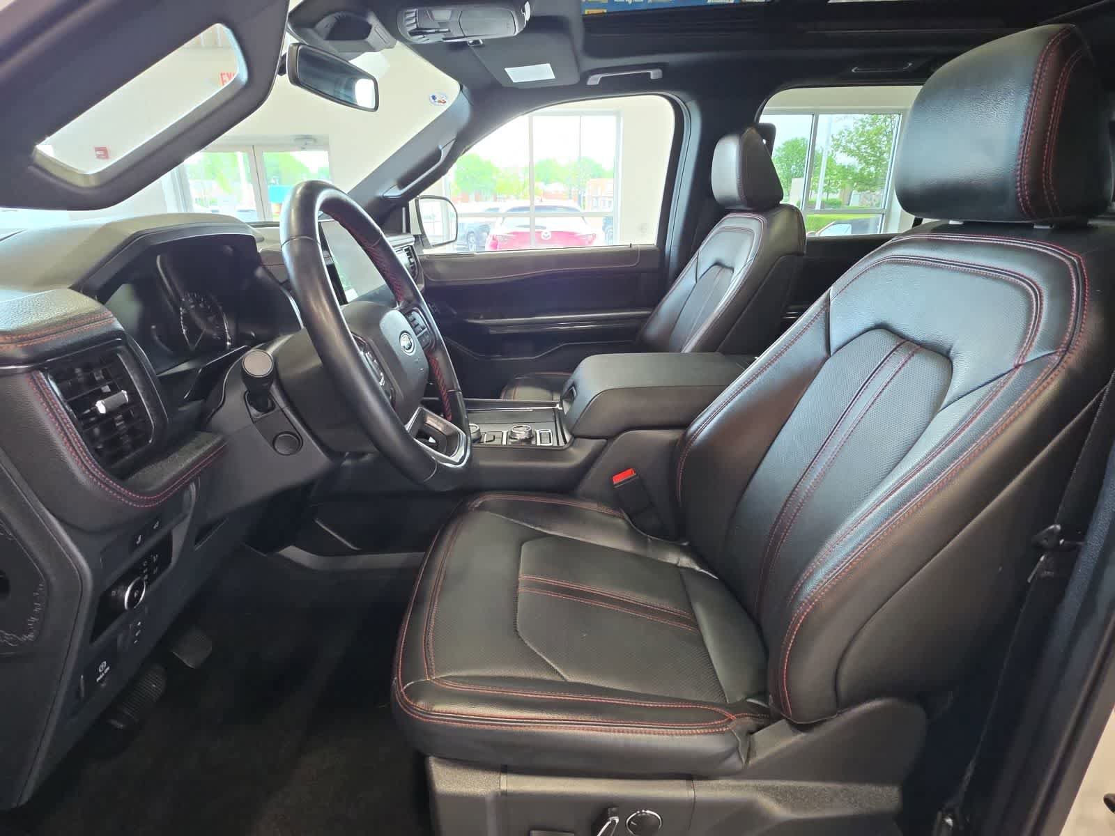 Used 2023 Ford Expedition Limited AWD/4WD image 17