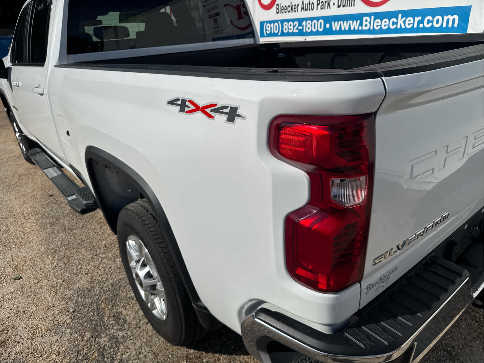 Used 2025 Chevrolet Silverado 2500 LT w/ Convenience Package AWD/4WD image 18