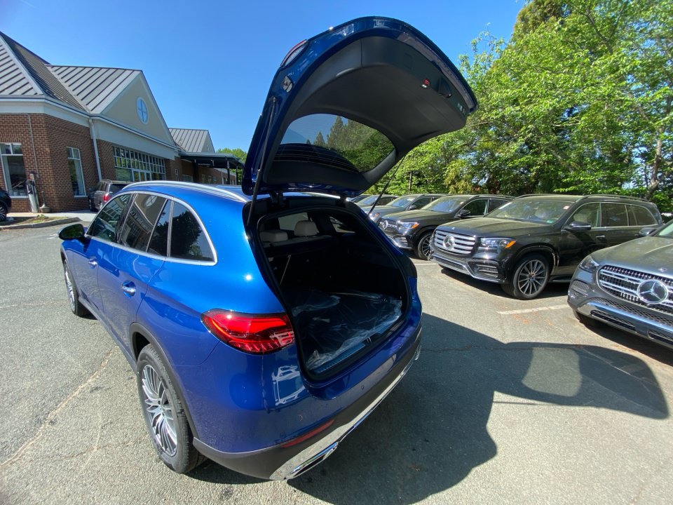 New 2026 Mercedes-Benz GLC 300 4MATIC image 14