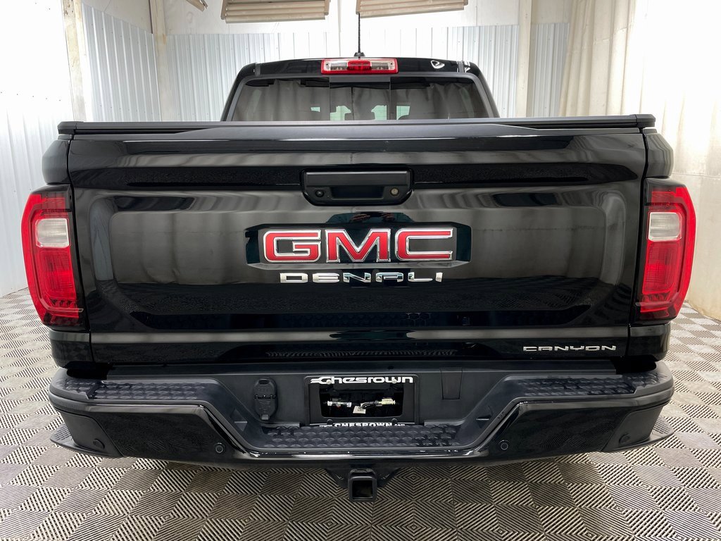 Used 2025 GMC Canyon Denali image 23