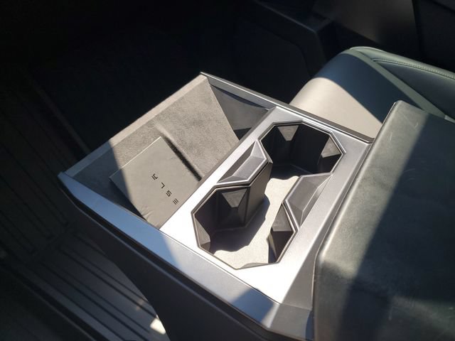 Used 2025 Tesla Cybertruck AWD Crew Cab image 23