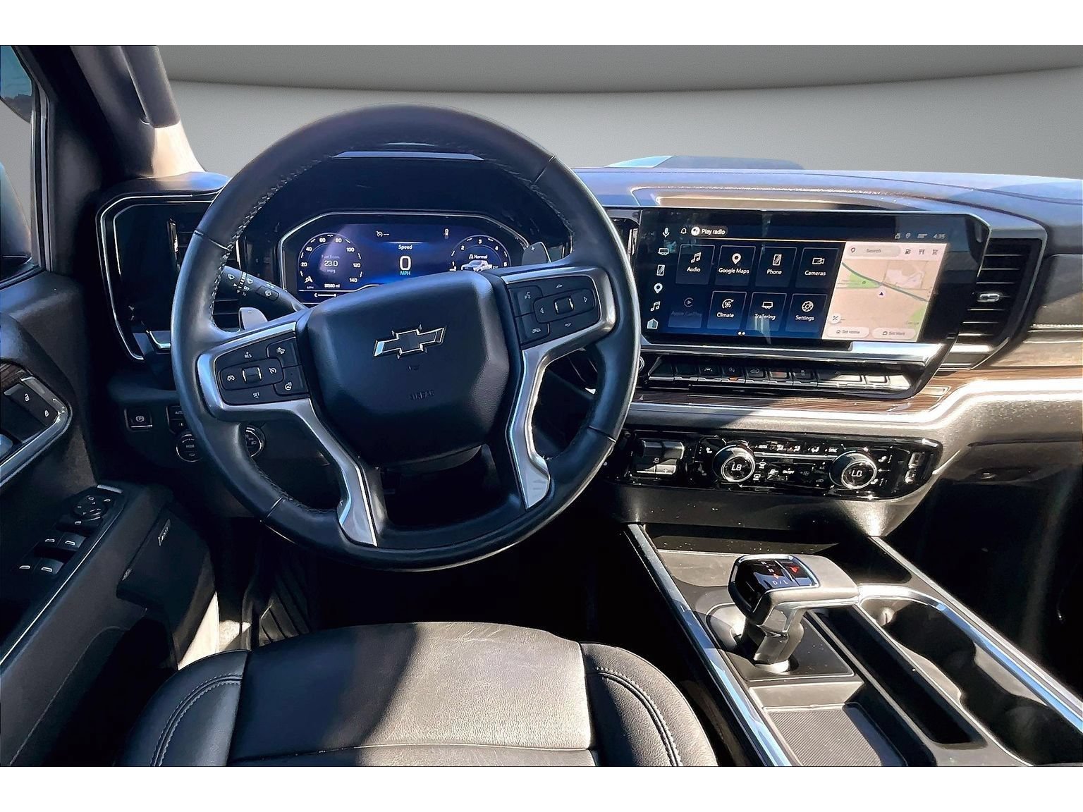 Used 2025 Chevrolet Silverado 1500 LT Trail Boss w/ Convenience Package II AWD/4WD image 7