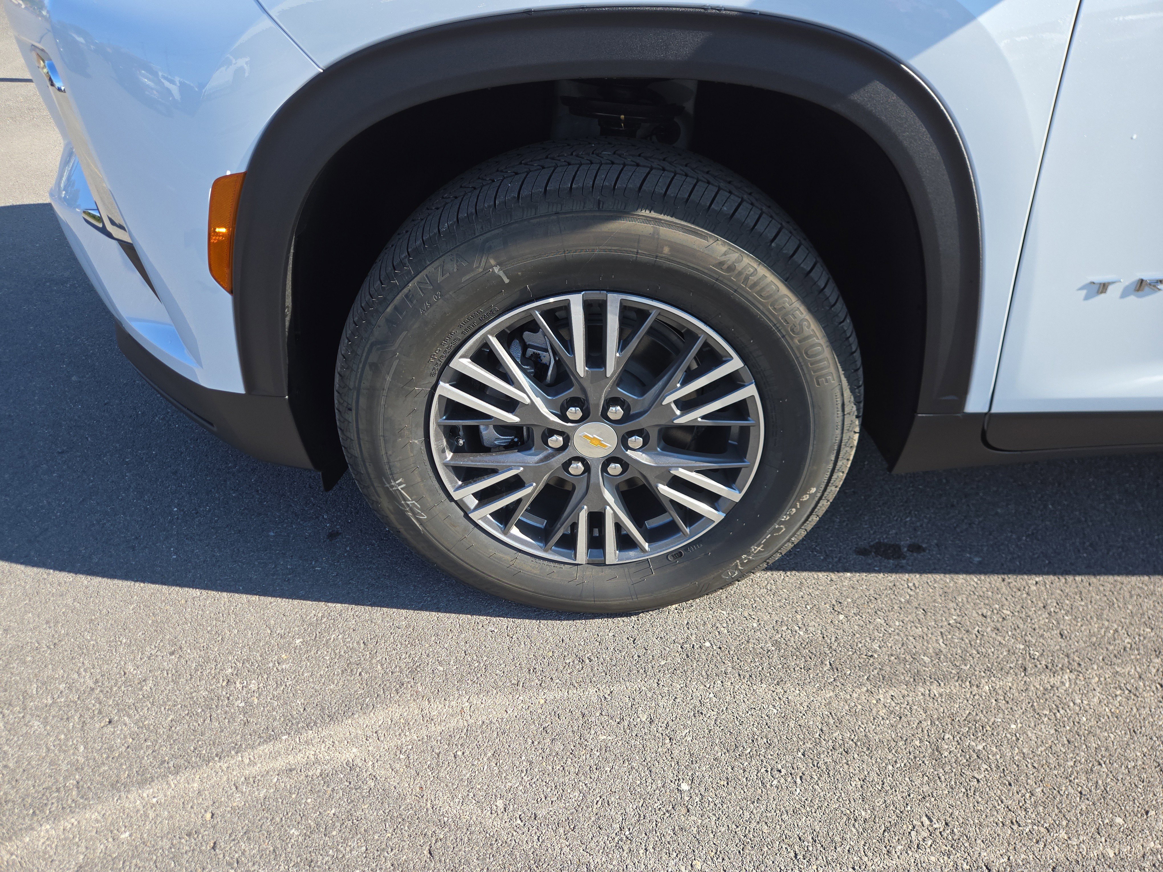 New 2026 Chevrolet Traverse LT w/ Driver Confidence Package image 11