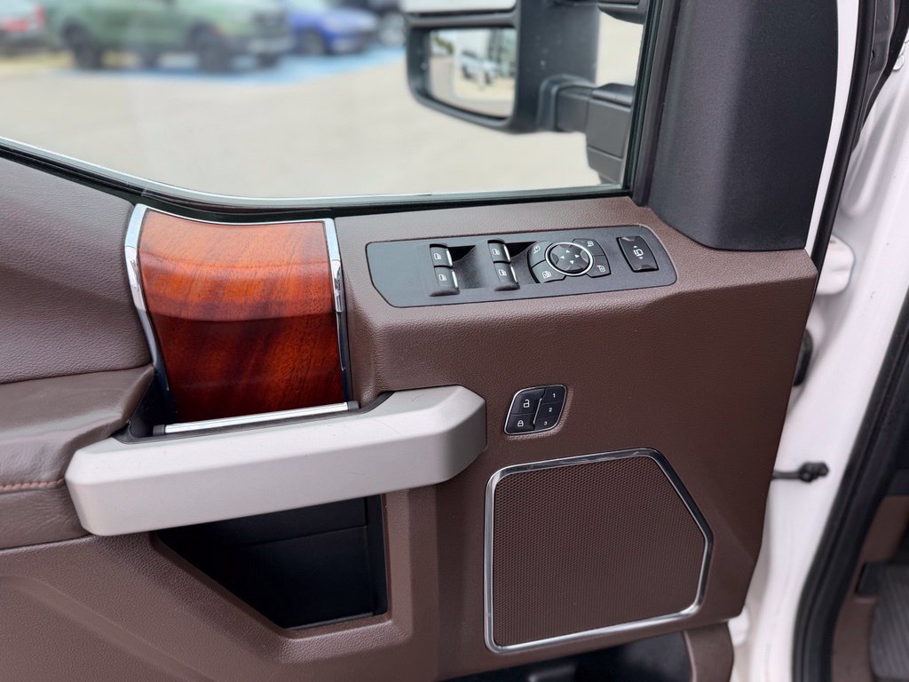 Used 2017 Ford F250 King Ranch w/ King Ranch Ultimate Package AWD/4WD image 23