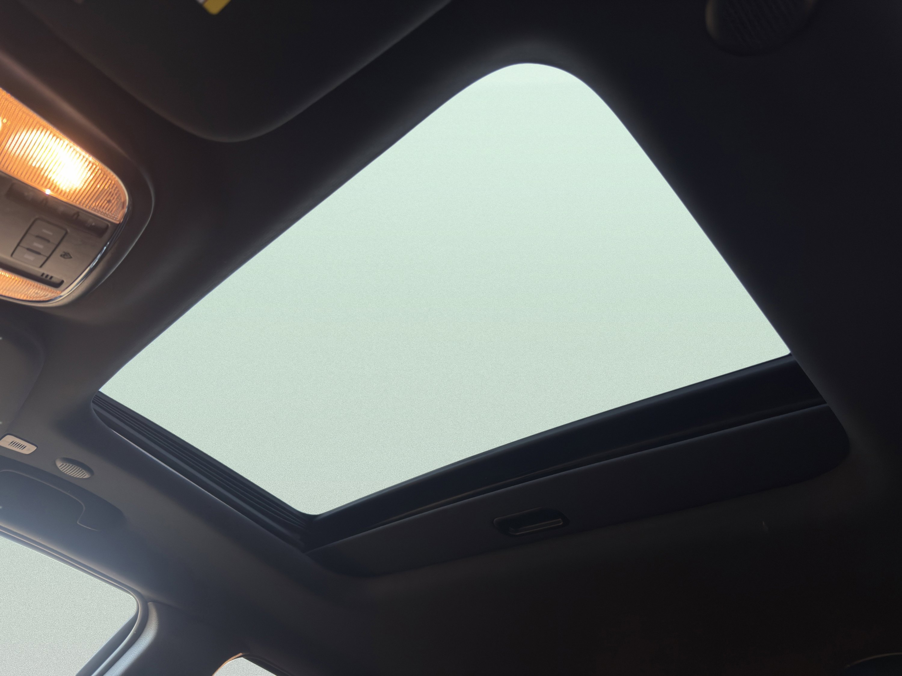 Used 2020 Jeep Grand Cherokee Altitude image 15