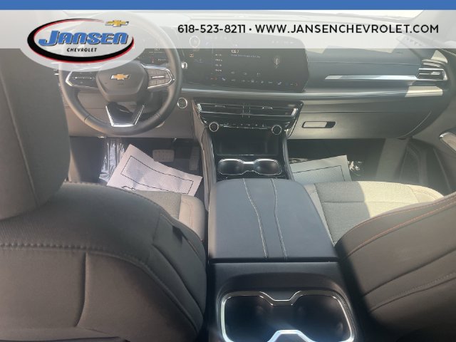 Used 2026 Chevrolet Traverse LT w/ Driver Confidence Package FWD image 19