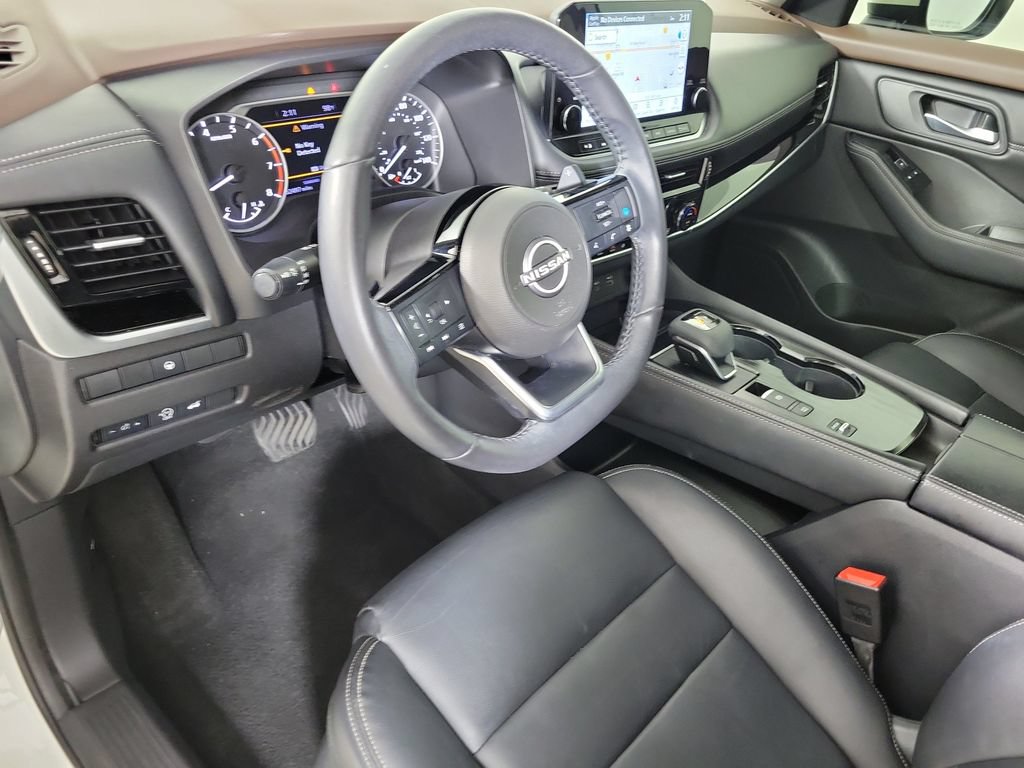 Used 2023 Nissan Rogue SL w/ SL Premium Package FWD image 18