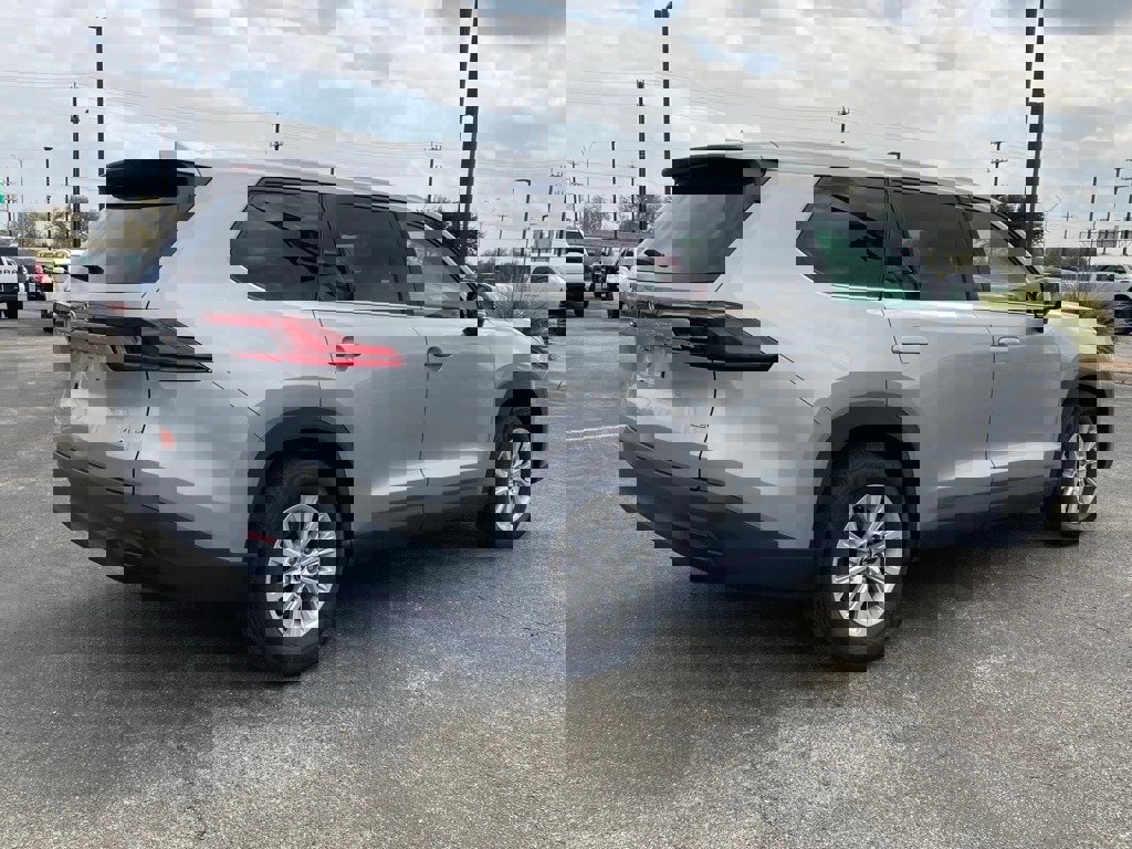 Certified 2025 Toyota Grand Highlander FWD image 5