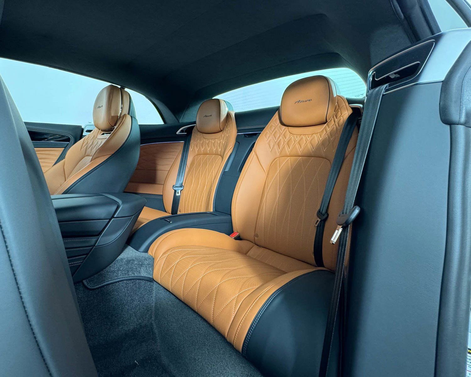 Used 2024 Bentley Continental GT Azure image 22