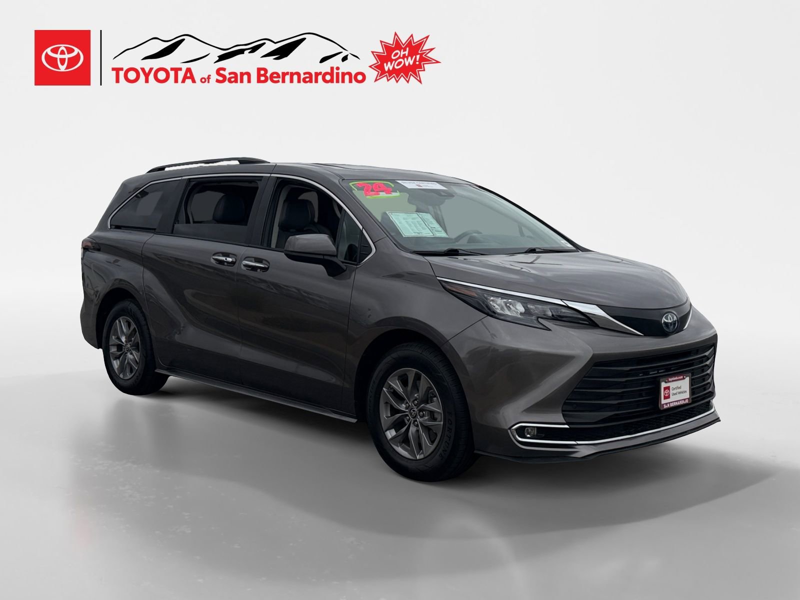 Certified 2024 Toyota Sienna XLE image 7