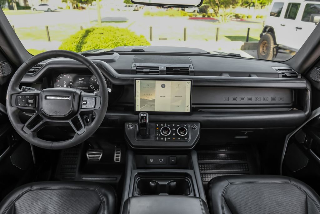 Used 2023 Land Rover Defender 110 V8 AWD/4WD image 12
