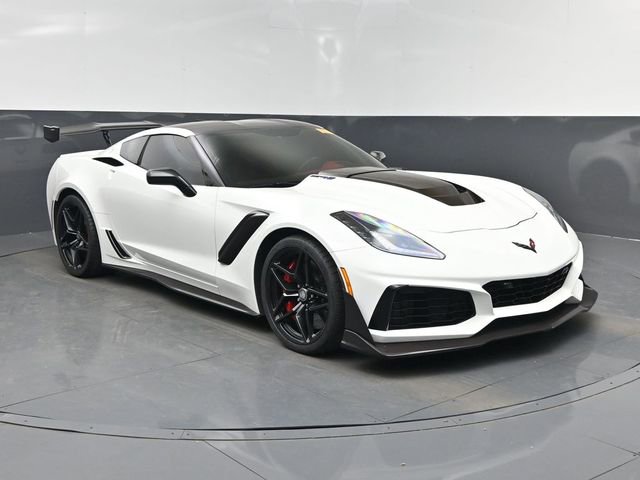 Used 2019 Chevrolet Corvette ZR1 RWD image 8