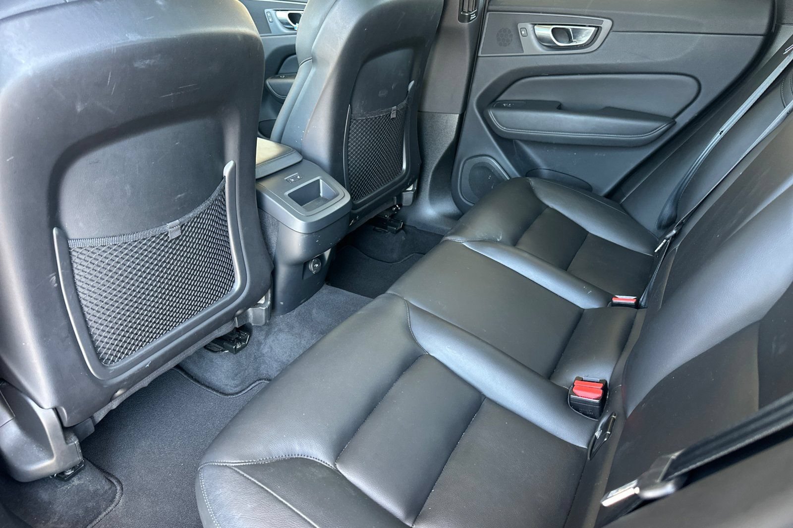Used 2024 Volvo XC60 B5 Core AWD/4WD image 14
