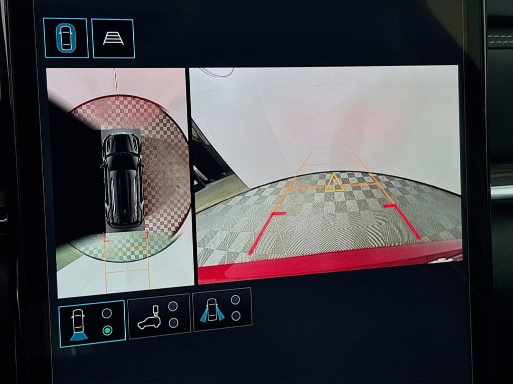 New 2026 GMC Terrain Denali w/ LPO, Black Badging Package image 14