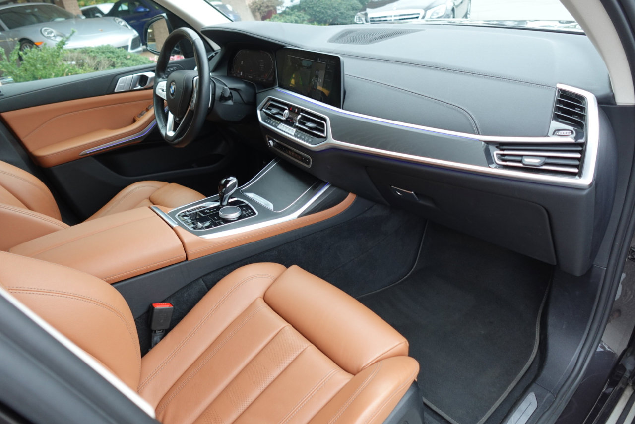 Used 2022 BMW X7 xDrive40i w/ Parking Assistance Package image 10