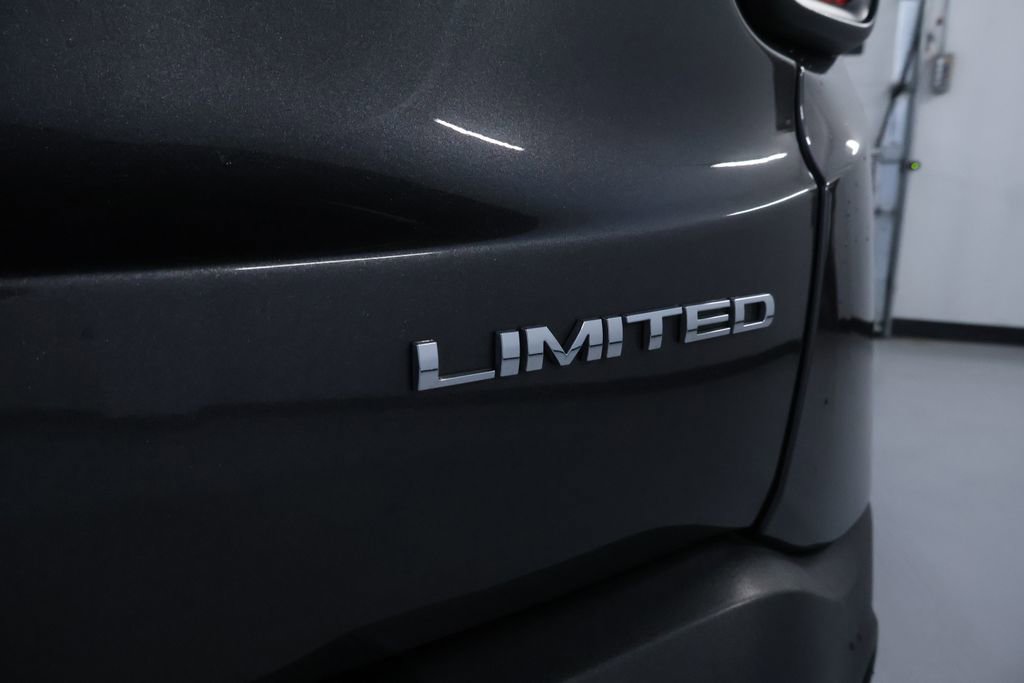 Used 2021 Jeep Renegade Limited w/ Sun & Sound Group image 11