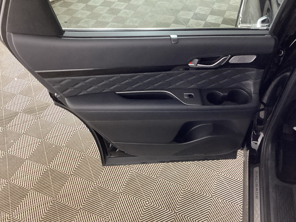 Used 2020 Hyundai Palisade Limited AWD/4WD image 16