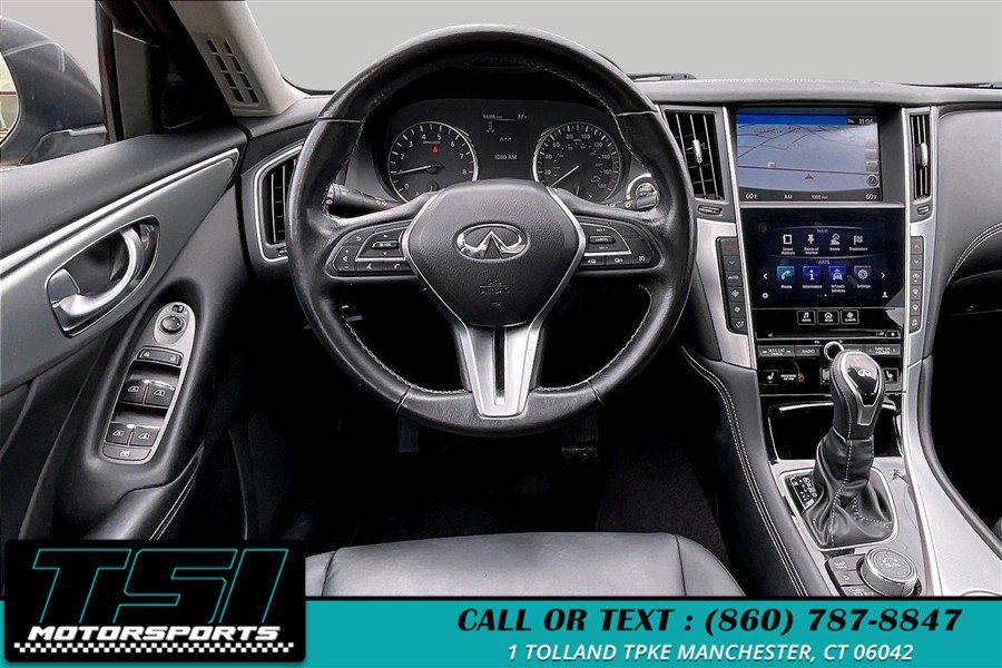 Used 2019 INFINITI Q50 Luxe w/ Essential Package (3.0T Luxe) AWD/4WD image 5