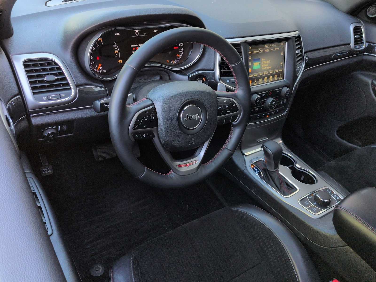 Used 2017 Jeep Grand Cherokee Trailhawk AWD/4WD image 10