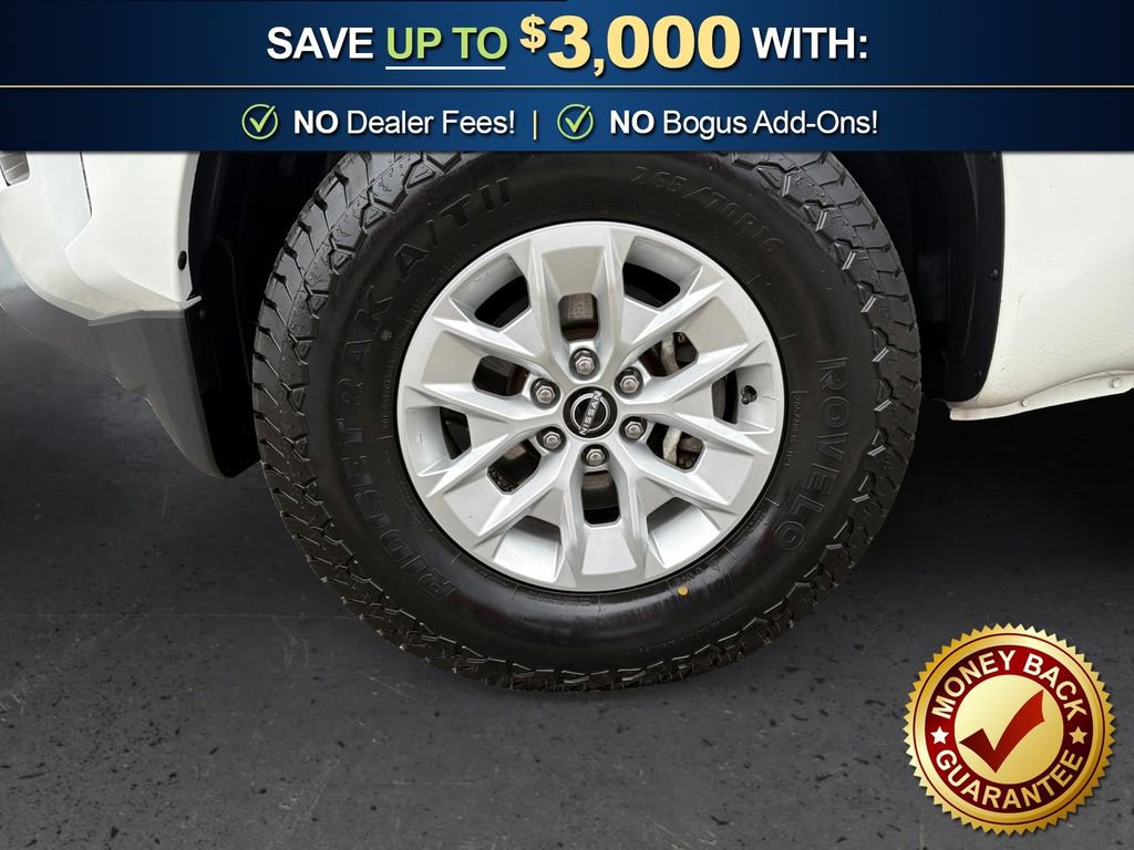 Used 2024 Nissan Frontier SV image 13