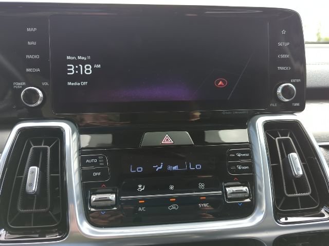 Used 2023 Kia Sorento SX FWD image 19