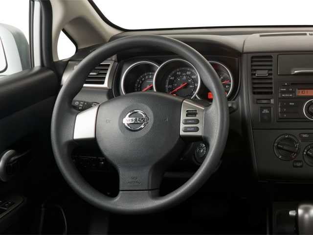 Used 2012 Nissan Versa 1.8 S w/ Plus Pkg FWD image 4
